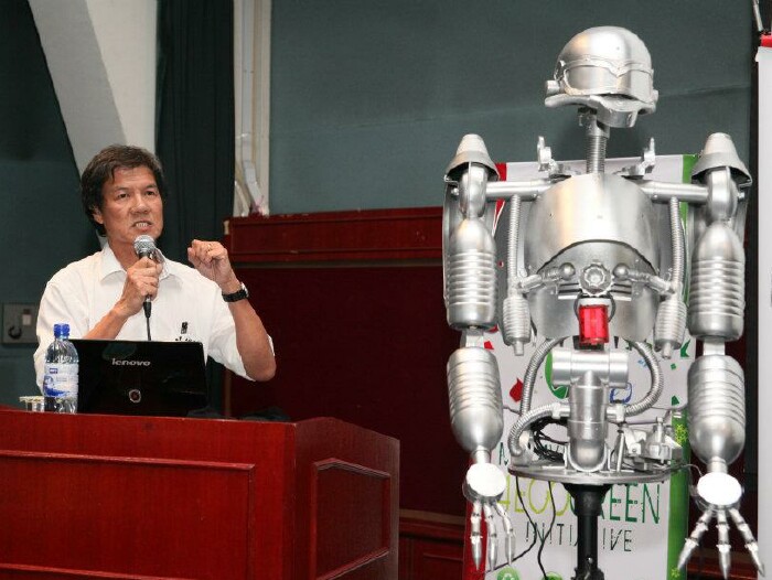 Lim Nam Aik, the robot maker Lim Nam Aik, the robot maker