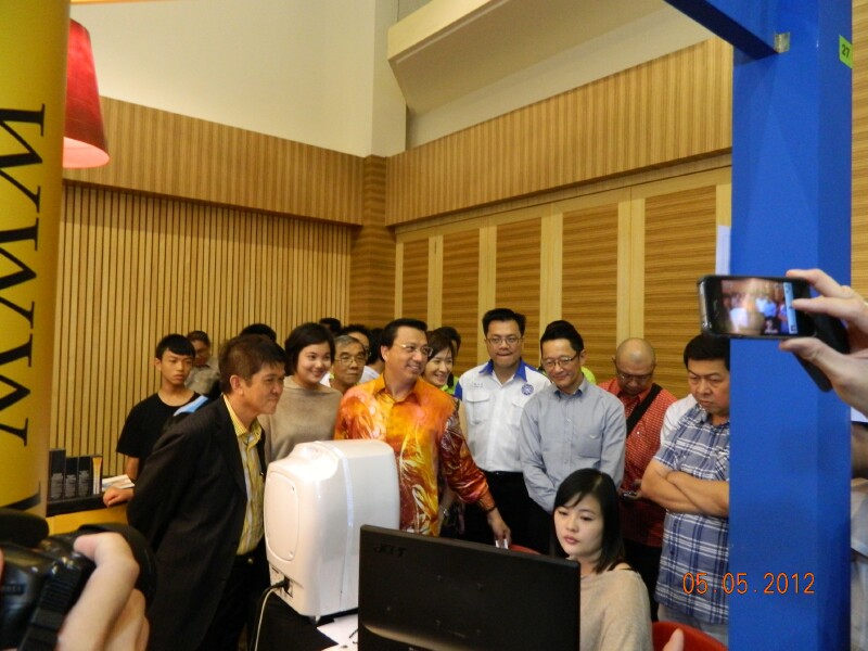 Minister visiting the booths