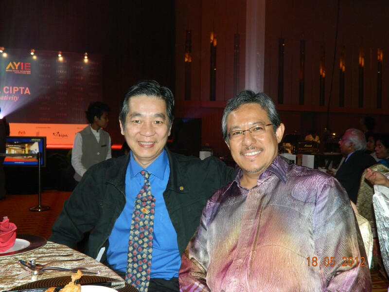 My buddy, Dr Jamil from SIRIM My buddy, Dr Jamil from SIRIM