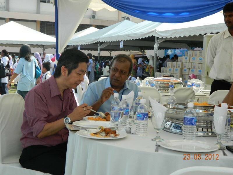 Lunch with Dr. Thiagi Lunch with Dr. Thiagi