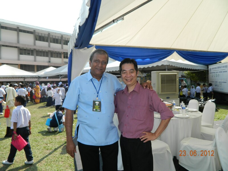With Dr. Thiagi With Dr. Thiagi