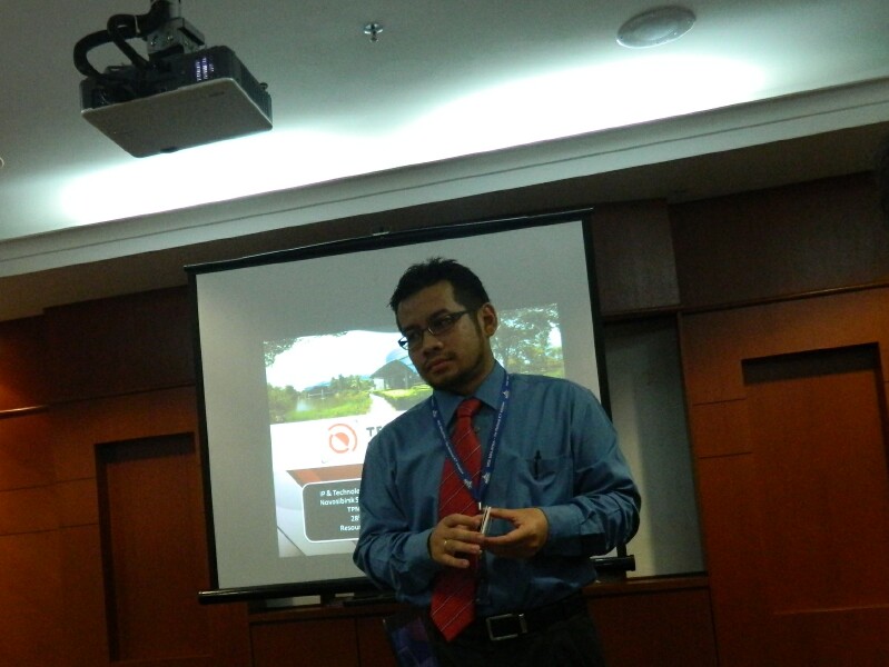 Mohd Nadzim of TPM welcoming Mohd Nadzim of TPM welcoming