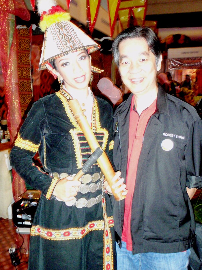 WIth a dancer from Sarawak WIth a dancer from Sarawak