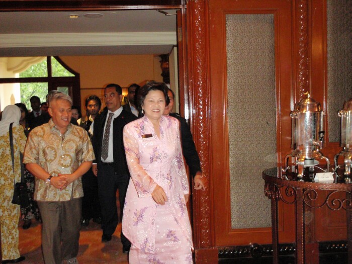 Arrival of Dr. Ng Yen Yen Arrival of Dr. Ng Yen Yen