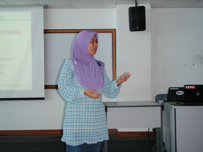 Dr. Andanastuti Muchtar (UKM) Dr. Andanastuti Muchtar (UKM)