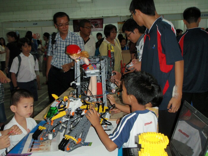 Robotic LEGO Robotic LEGO