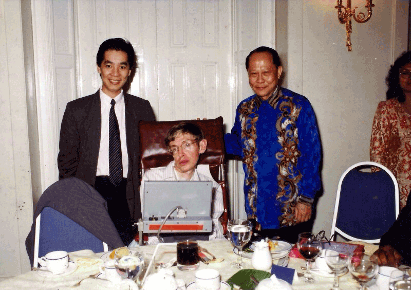 Stephen Hawking & Augustine Ong Stephen Hawking & Augustine Ong