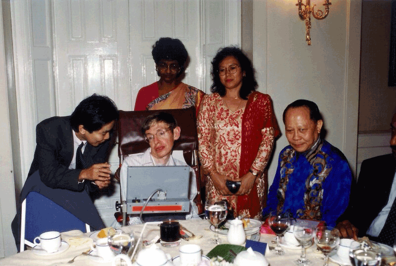 StephenHawkings-44 StephenHawkings-44